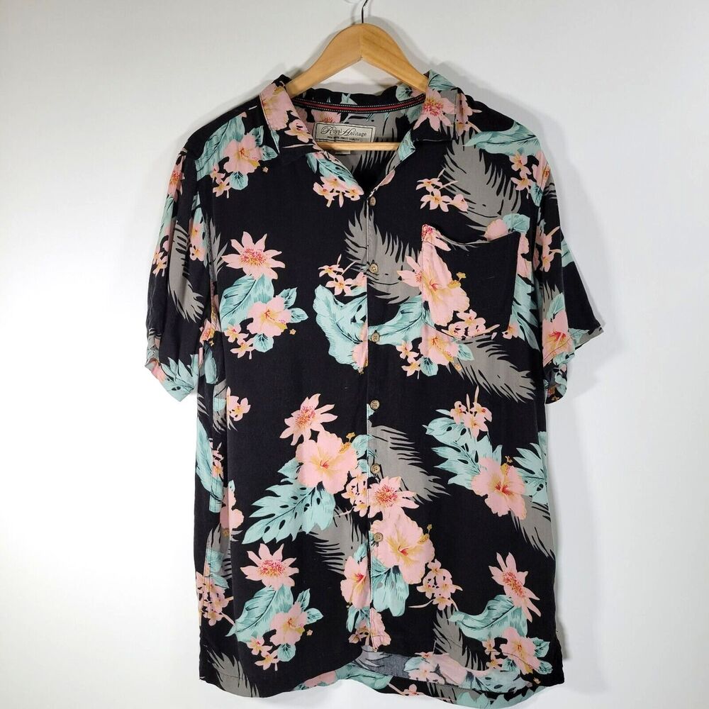 ROYAL HERITAGE Hawaiian Shirt Size L Soft Rayon Tropical Pastel